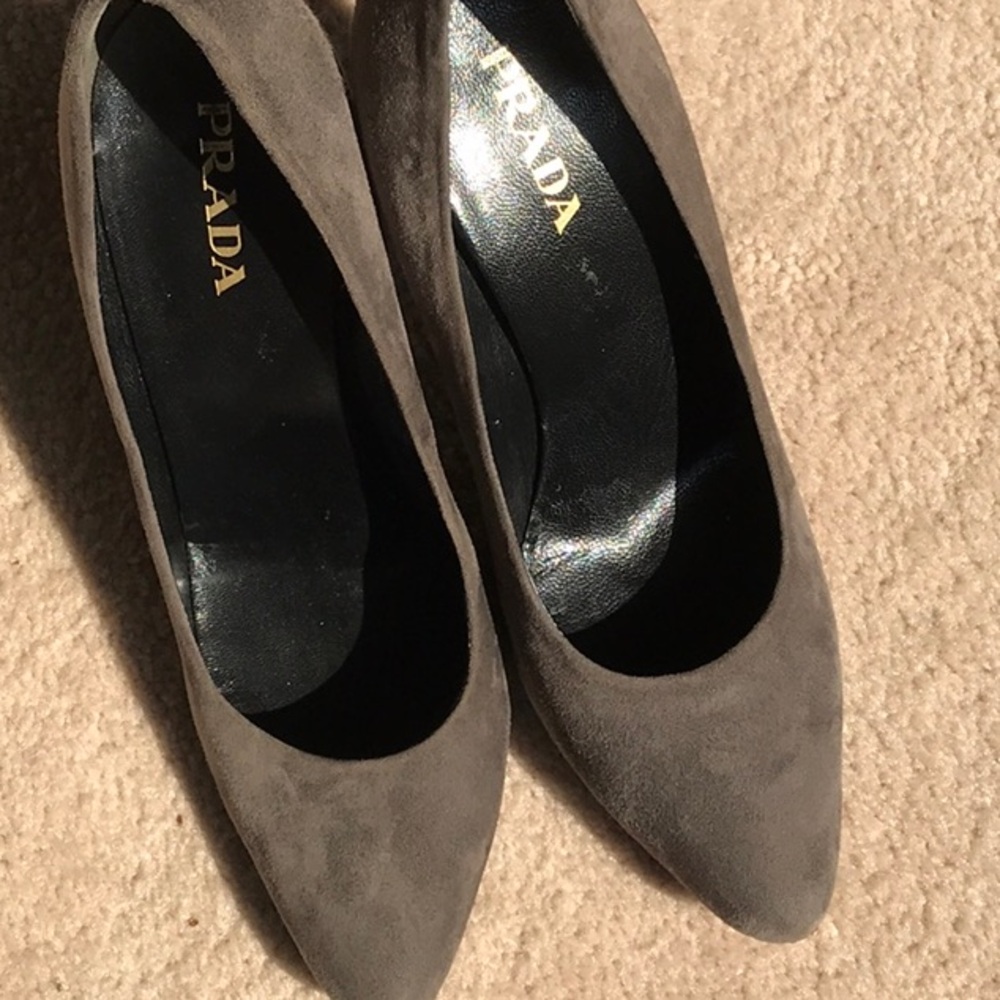 Prada   Heels Made in Italy   Gray suede pumps. Euro 39 1/2. US 9